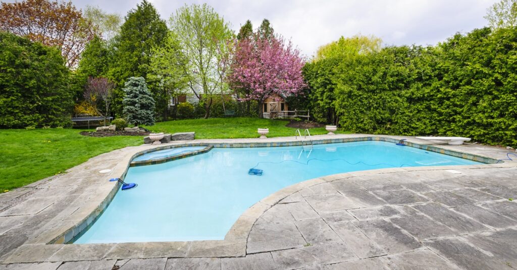 What You Need to Know About In-Ground Pool Liner Replacement